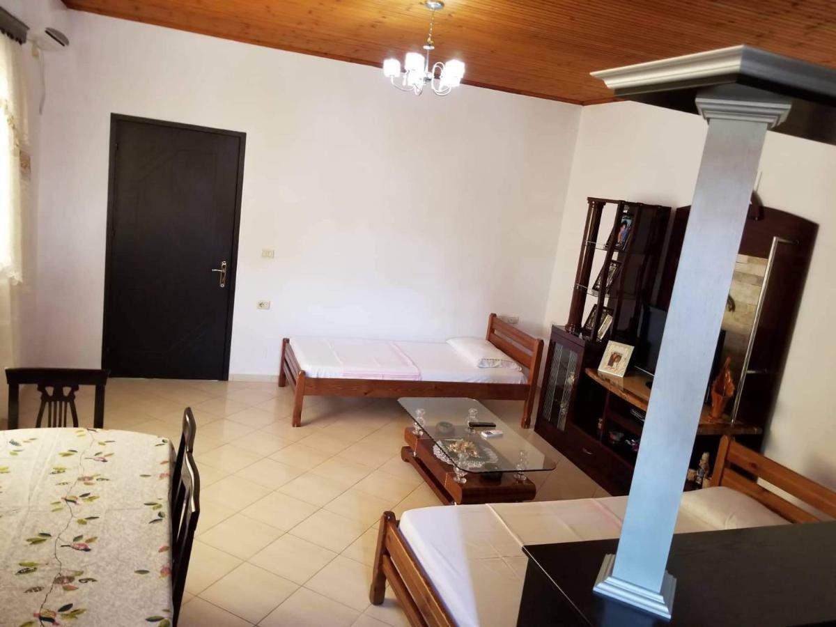 Guesthouse Aleks Ксамил Экстерьер фото